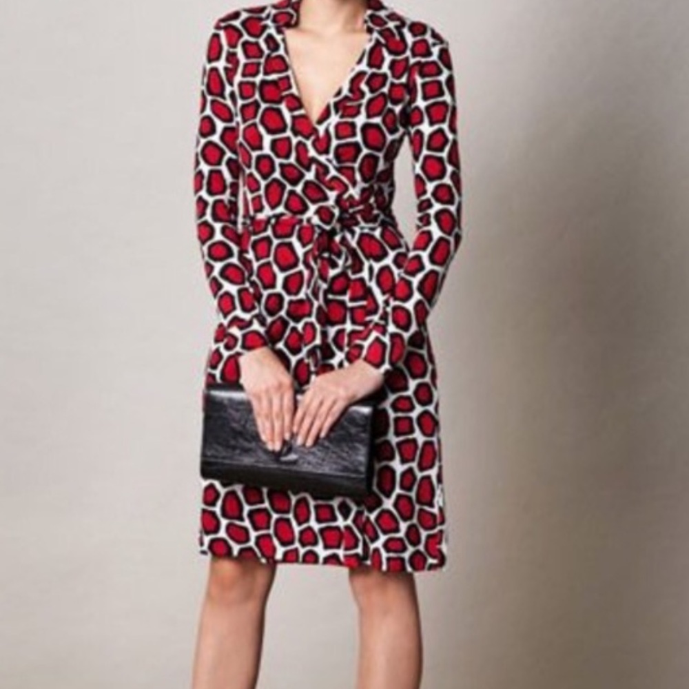 Diane Von Furstenberg Jeanne Two wrap dress in red leopard print. Size 2.